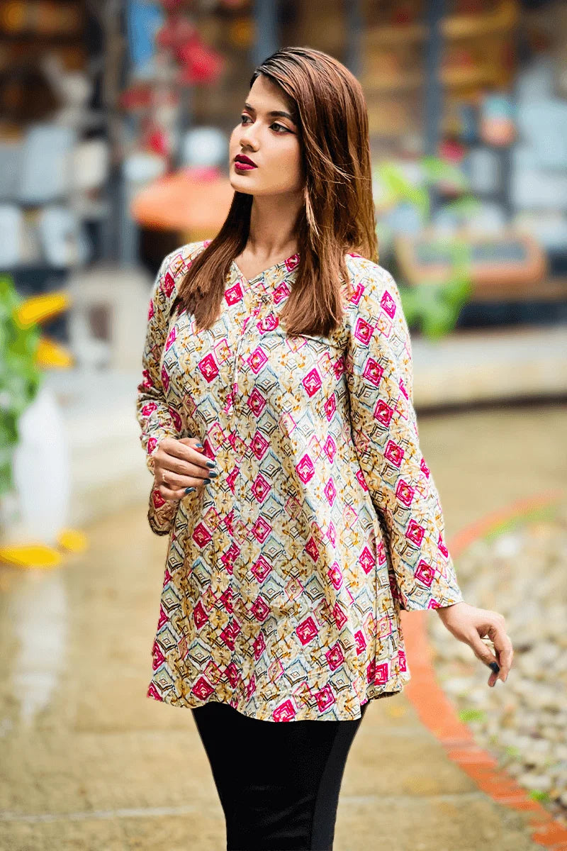 Showstopper Diamond Bloom Loose Fitted Tops 0525 000408